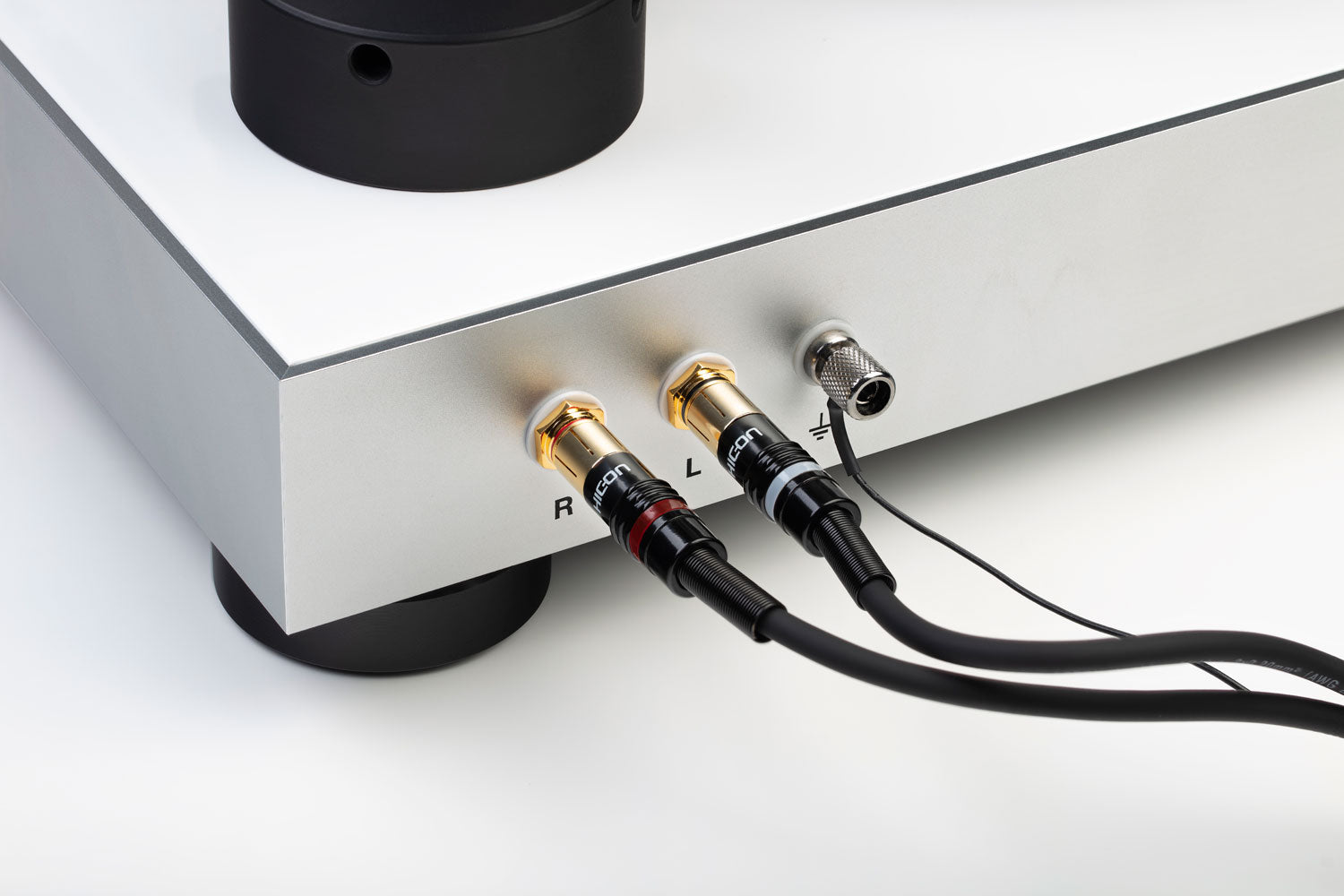 MAG-LEV Audio ML1 - outputs