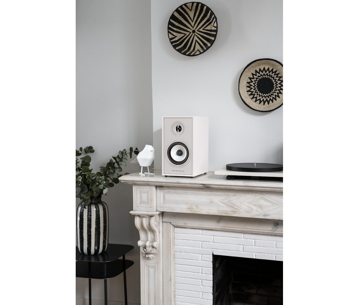 triangle Borea BR03 Hi-Fi Bookshelf Speakers (Black Ash, Pair)